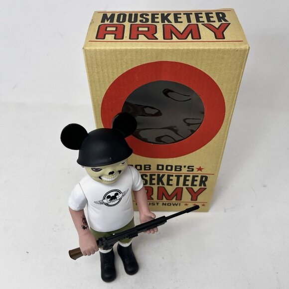 SIGNED [2012] Bob Dob's Mouseketeer Army [SKULLY] 7.5" Soft Vinyl Figure - Picture 3 of 10